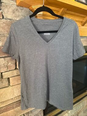 Fanatics Gray V-Neck Short Sleeve Tee
